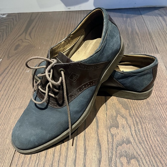 Men’s Sperry shoes - size 9.5 - Picture 1 of 3